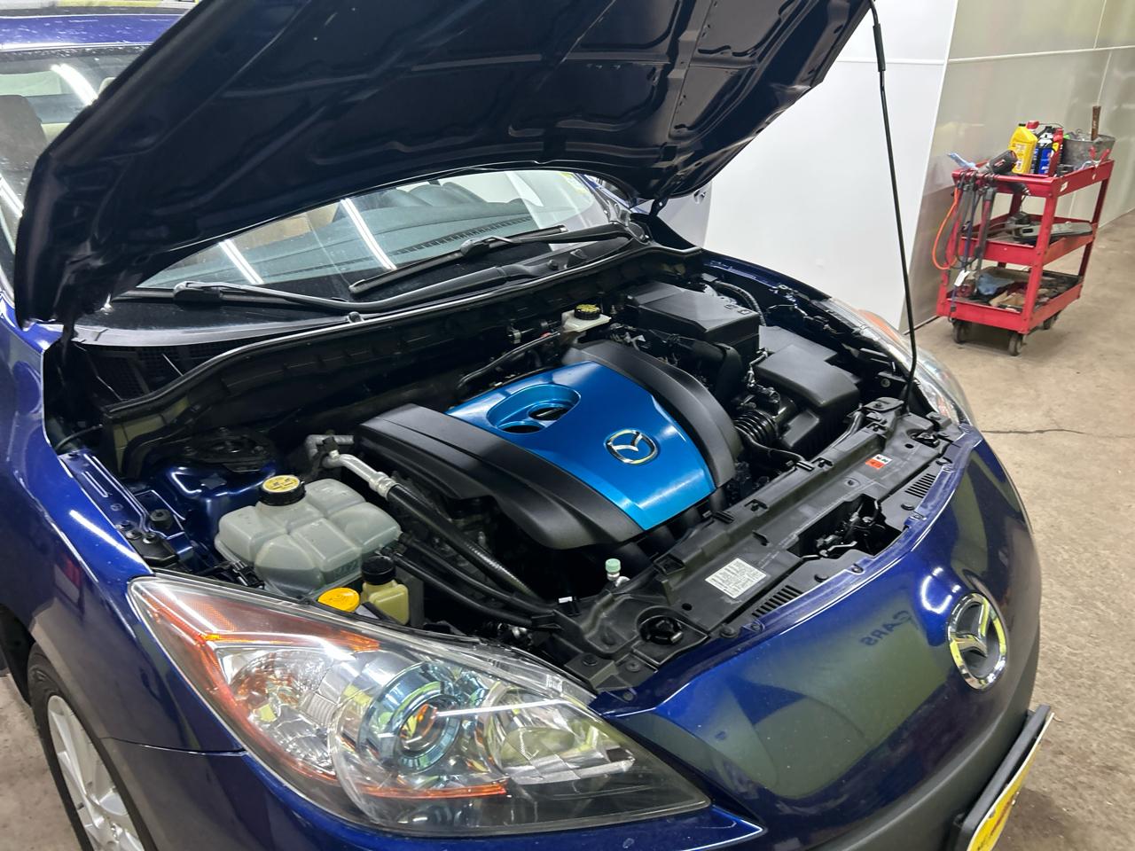 Mazda MAZDA3 i Touring 4-door 2012