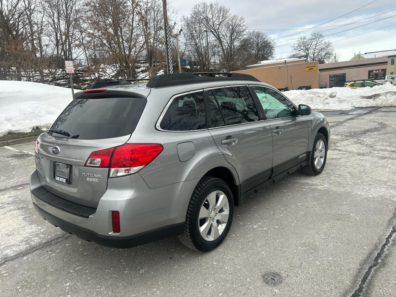 Subaru Outback 2.5i Limited 2011