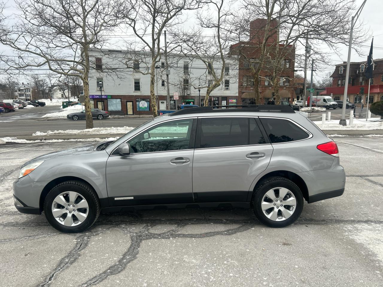 Subaru Outback 2.5i Limited 2011
