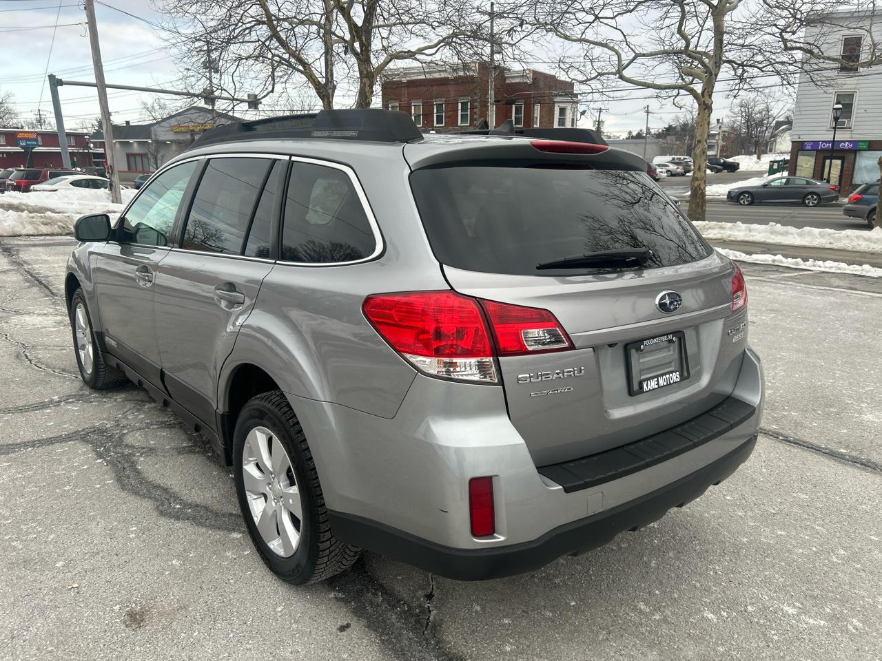 Subaru Outback 2.5i Limited 2011