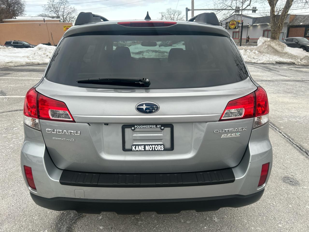 Subaru Outback 2.5i Limited 2011