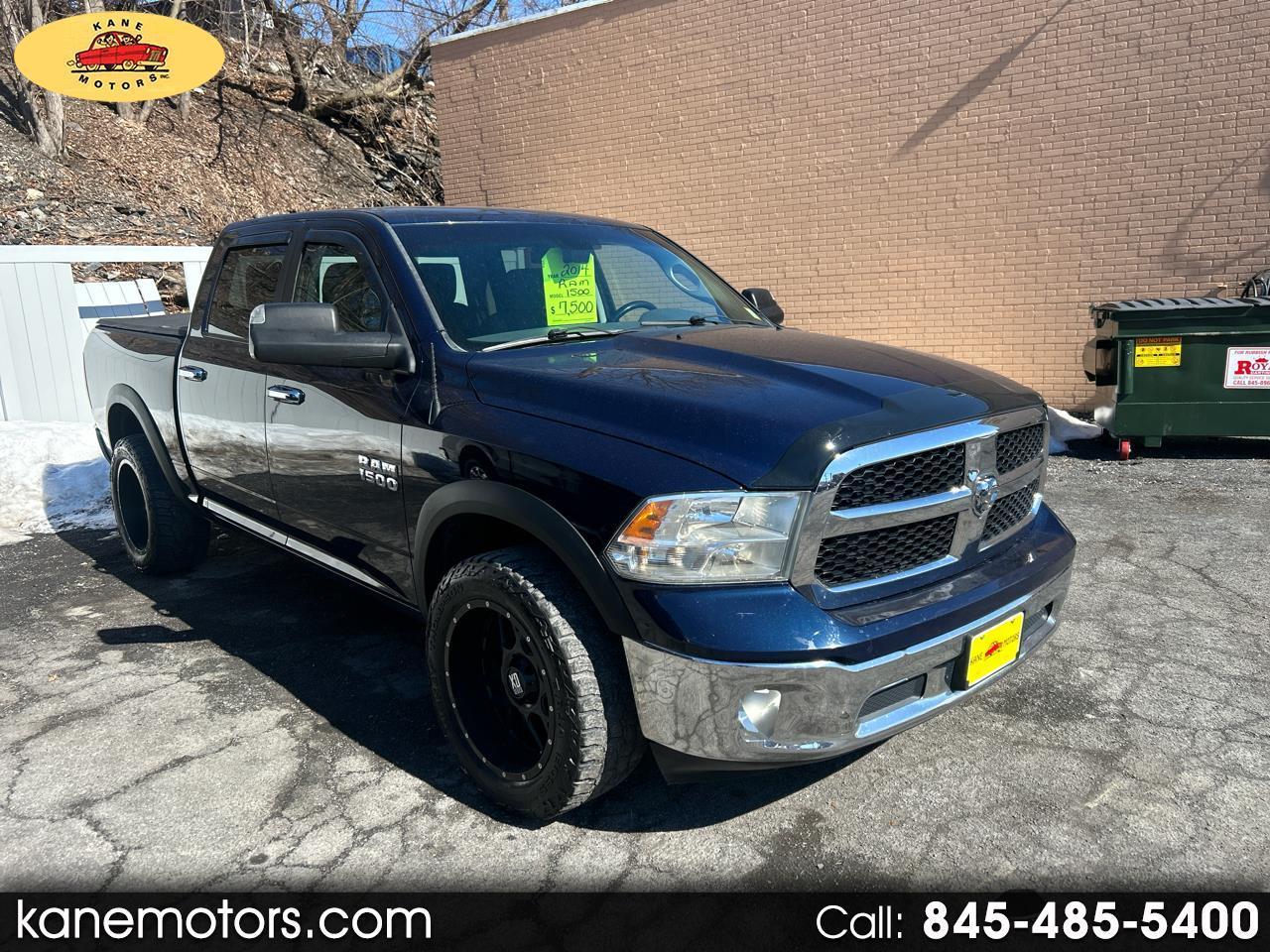 2014 RAM 1500 4WD Crew Cab 140.5" SLT