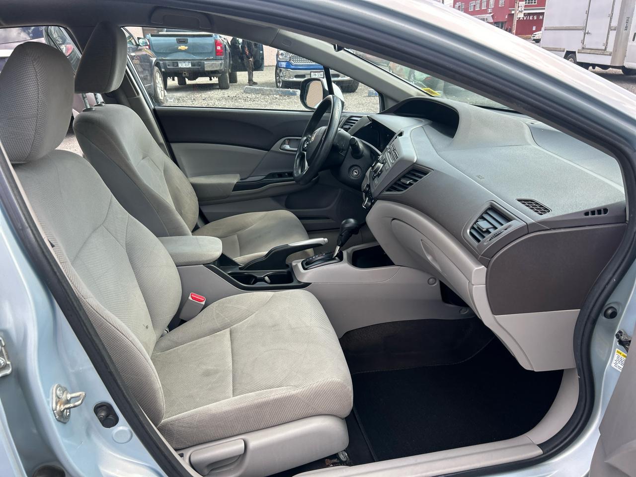 Honda Civic 4dr Sdn LX Auto 2012