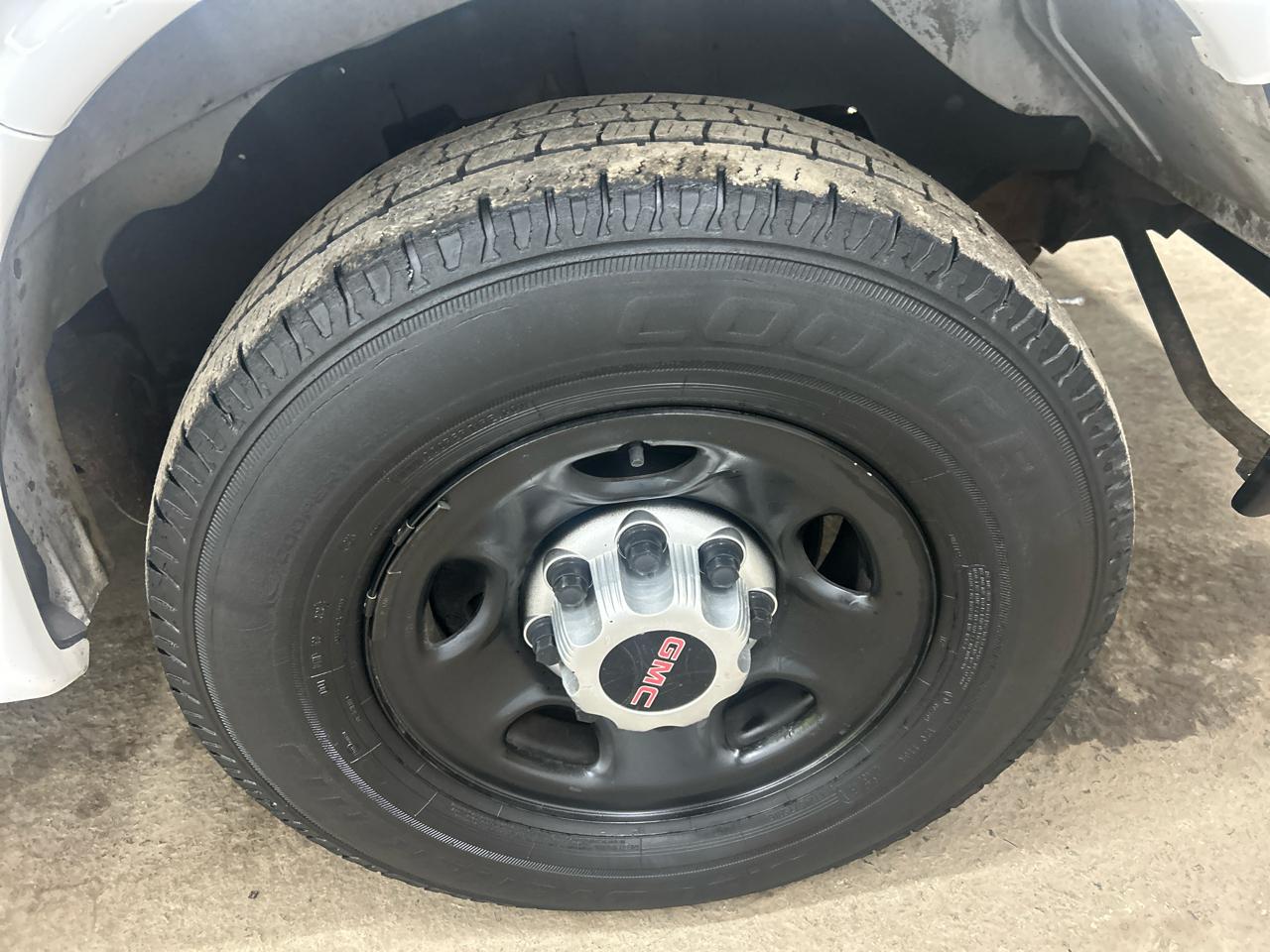 GMC Savana G3500 Cargo 2013