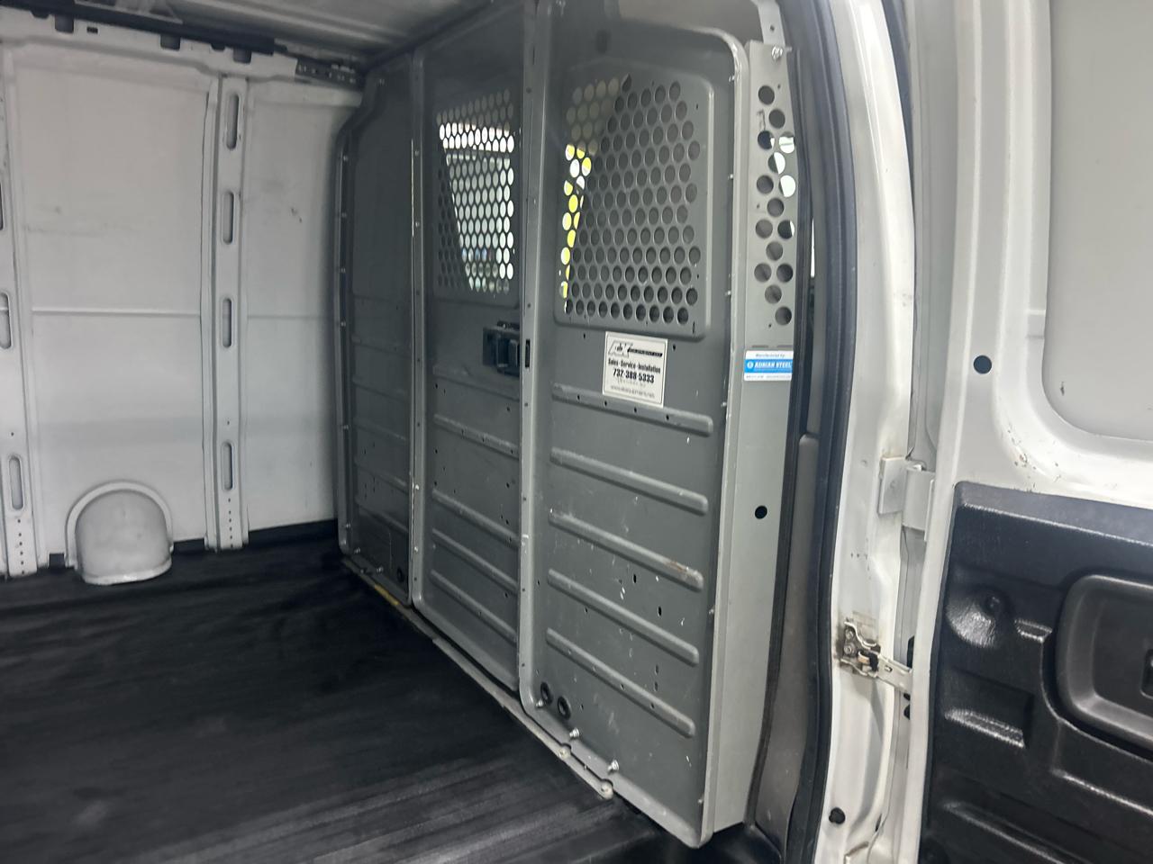 GMC Savana G3500 Cargo 2013