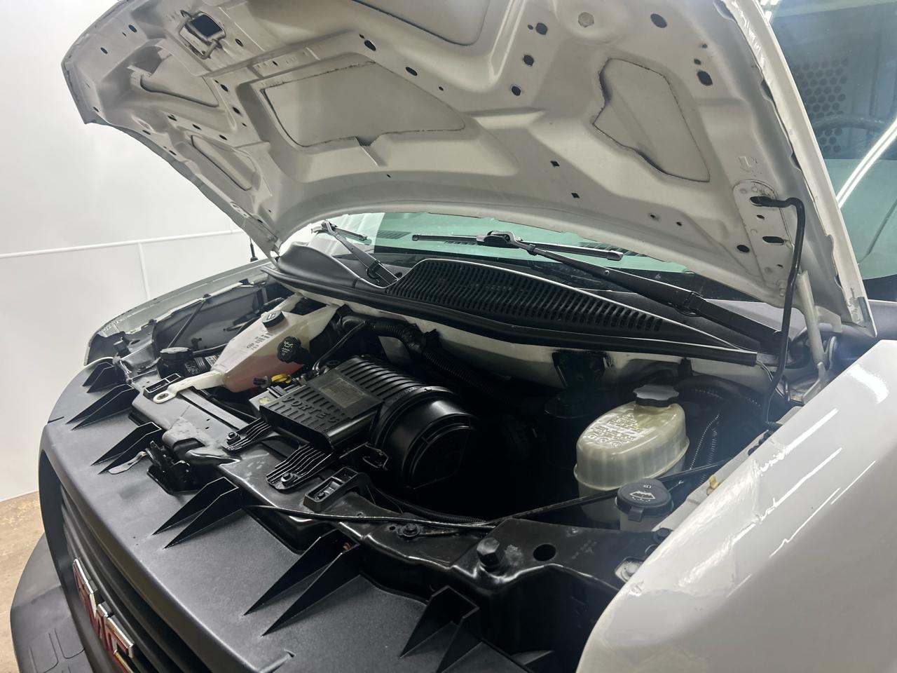 GMC Savana G3500 Cargo 2013