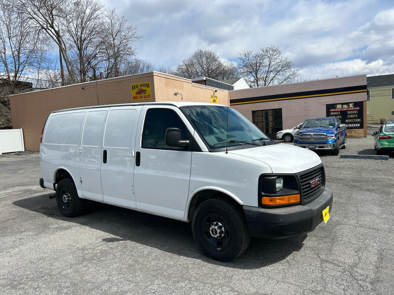 GMC Savana G3500 Cargo 2013