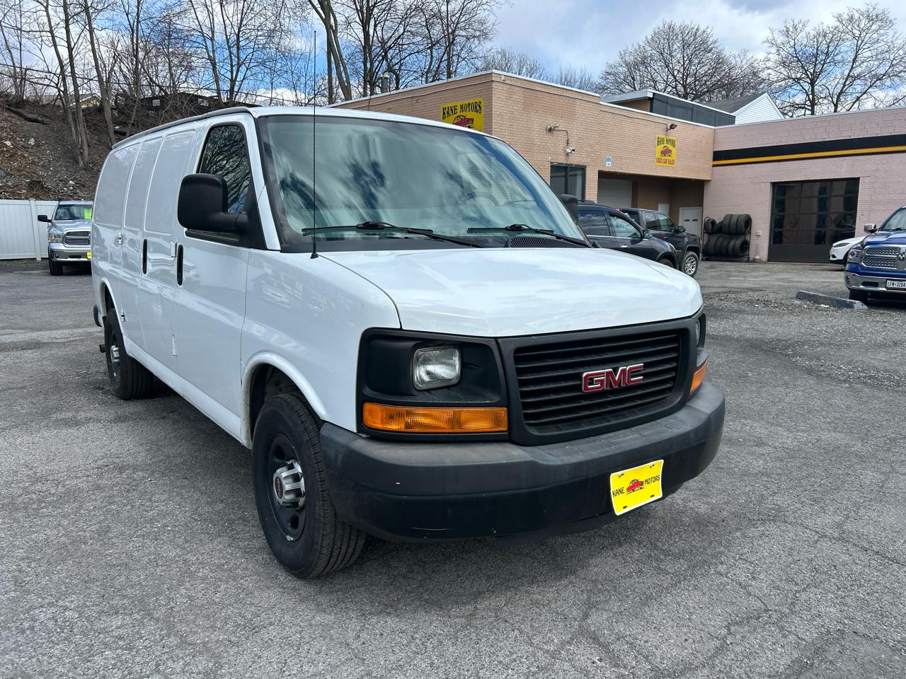 GMC Savana G3500 Cargo 2013