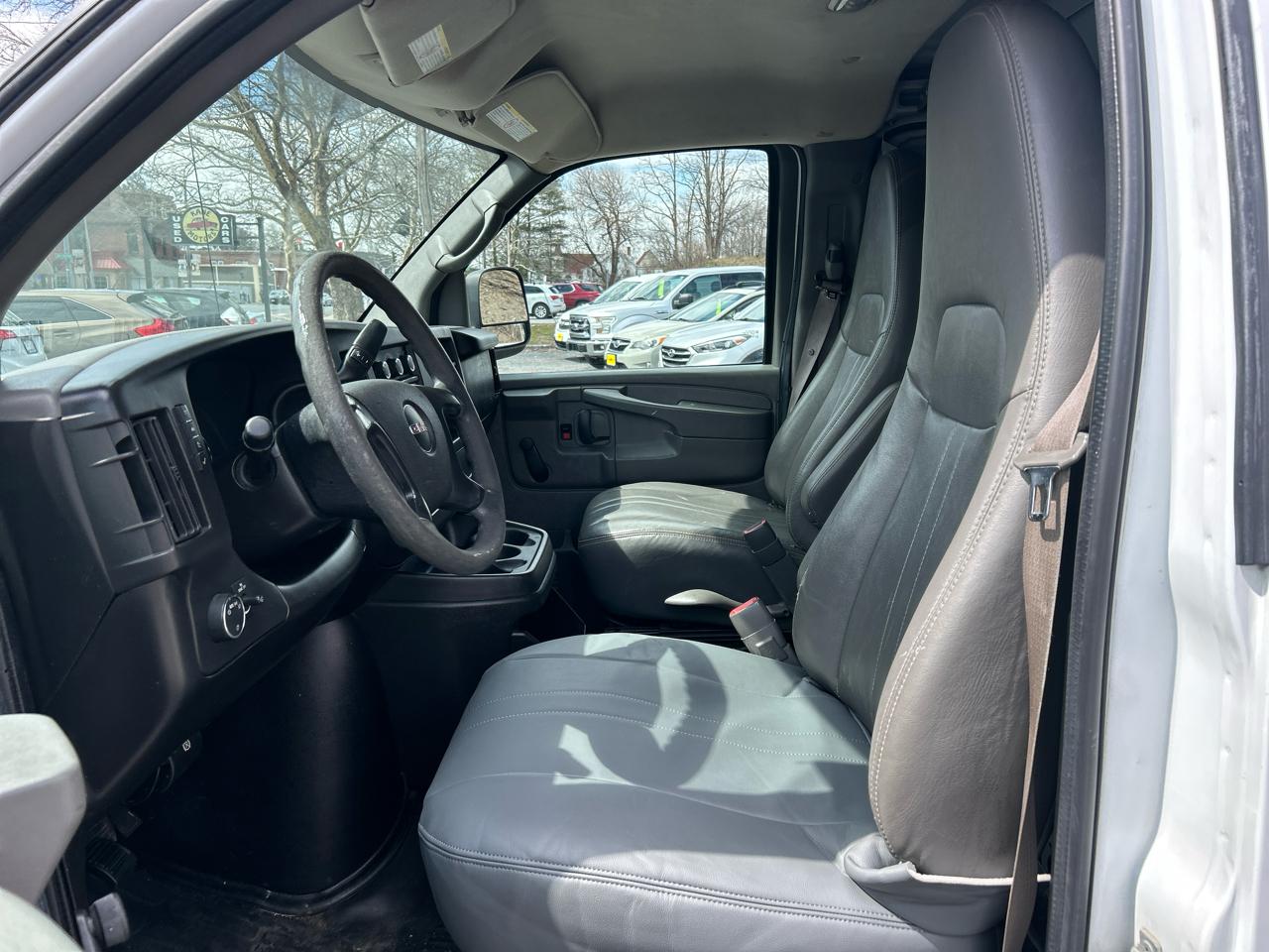 GMC Savana G3500 Cargo 2013