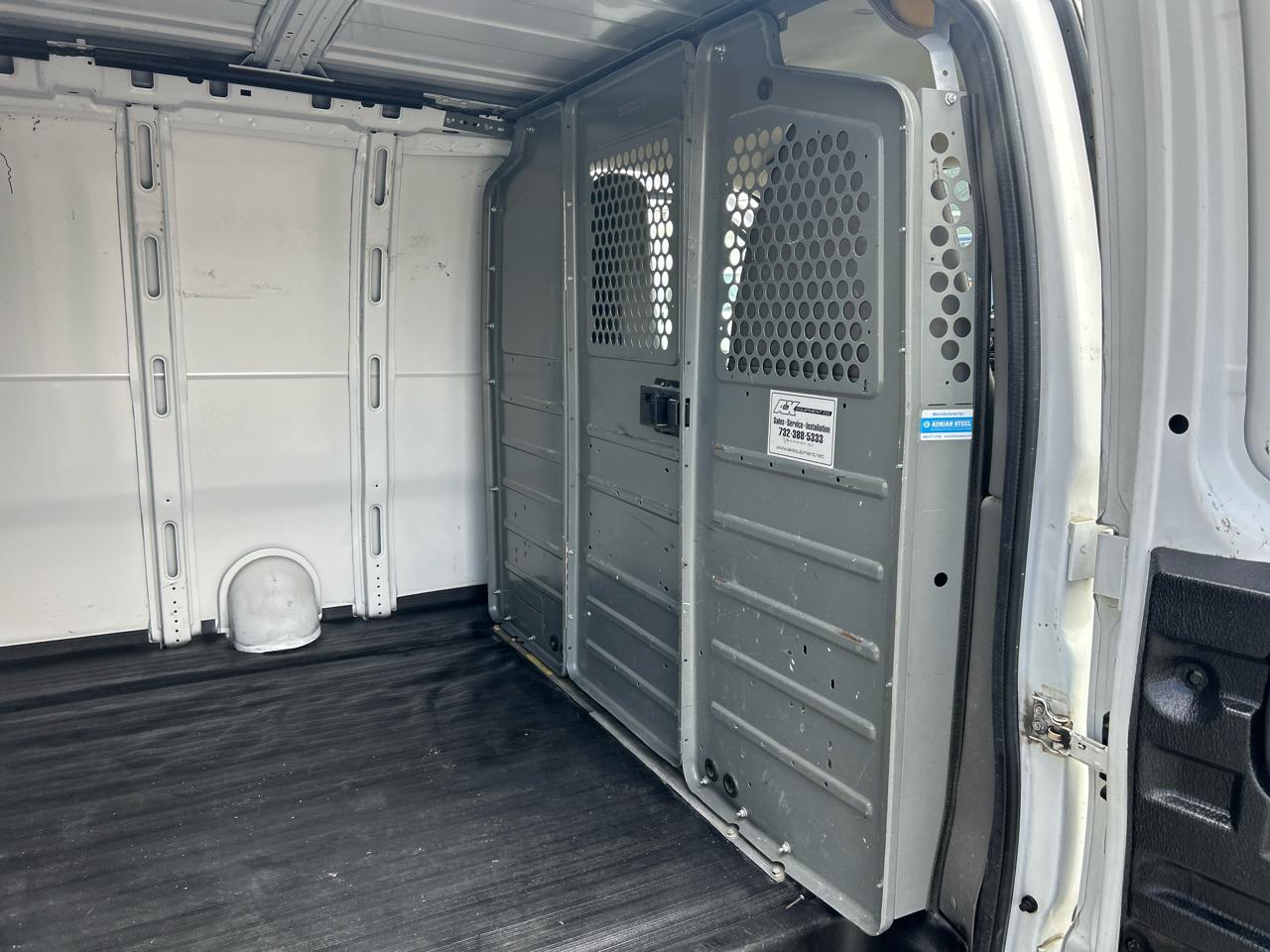 GMC Savana G3500 Cargo 2013