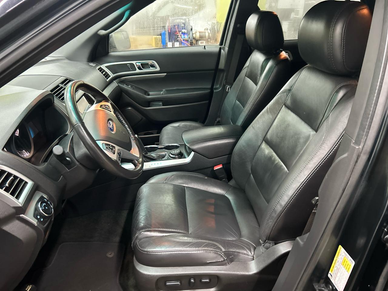 Ford Explorer 4dr Wagon 4WD XLT 2014