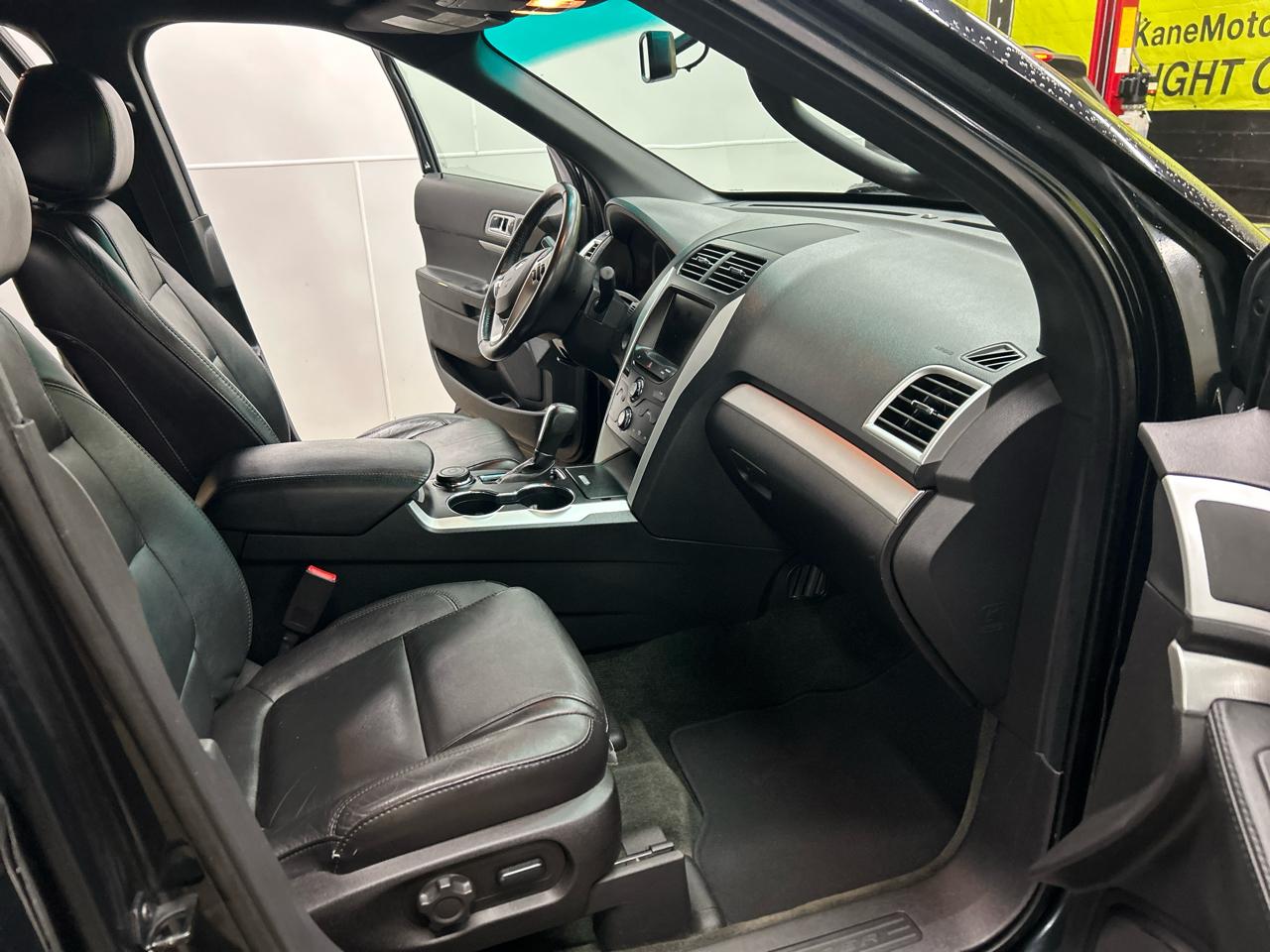 Ford Explorer 4dr Wagon 4WD XLT 2014