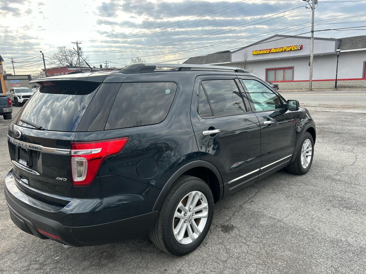 Ford Explorer 4dr Wagon 4WD XLT 2014