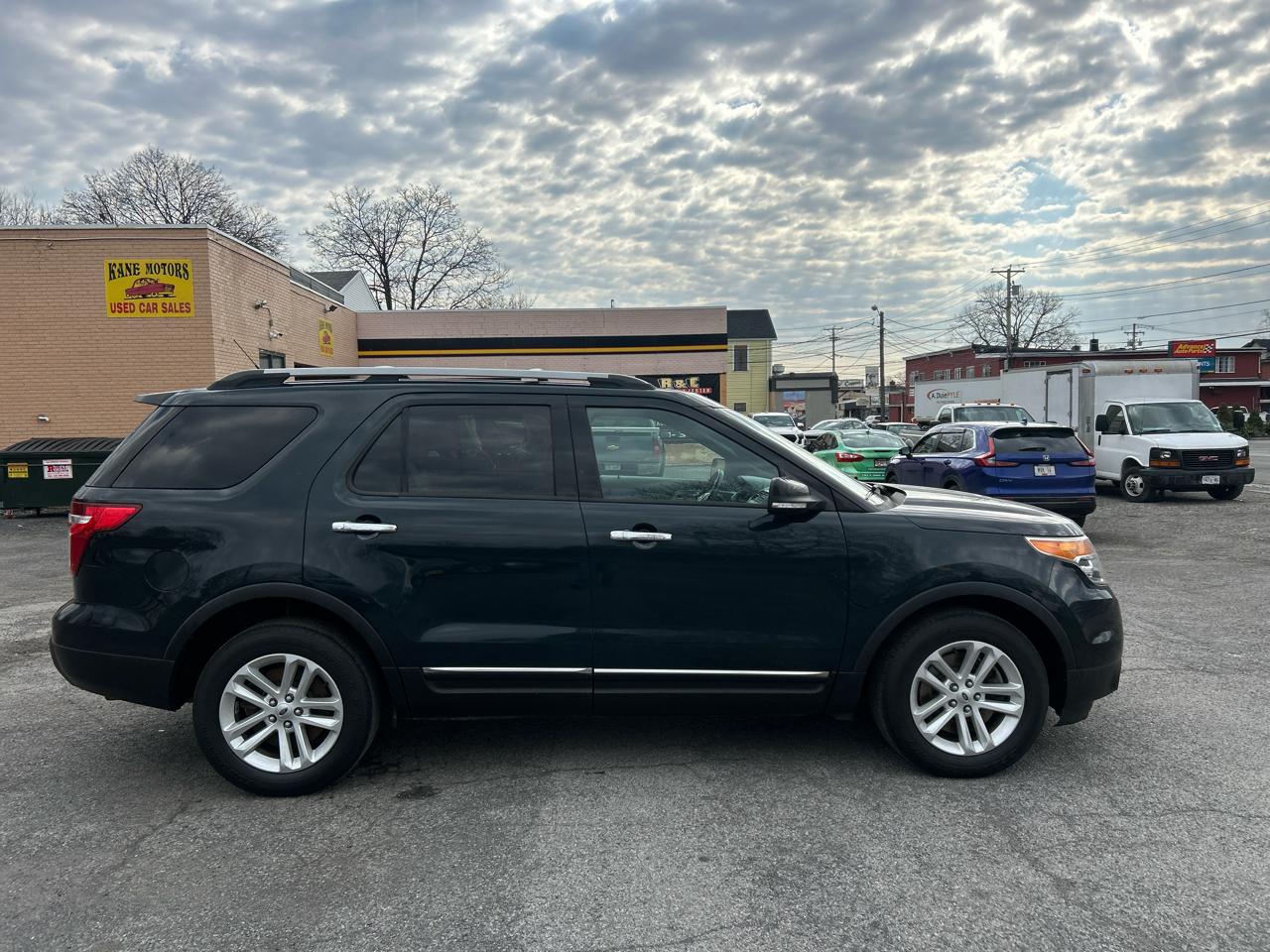 Ford Explorer 4dr Wagon 4WD XLT 2014