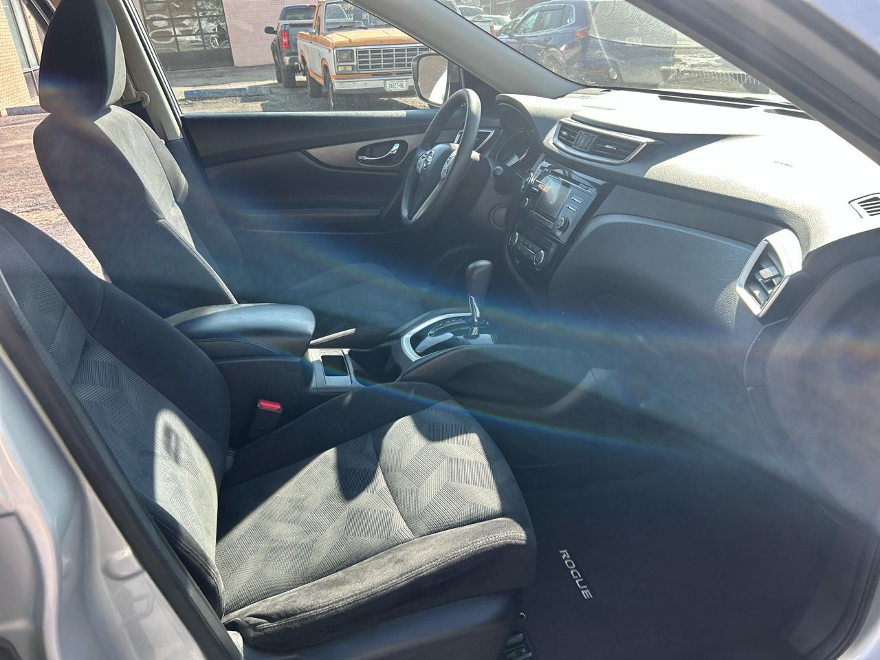 Nissan Rogue S AWD 2014