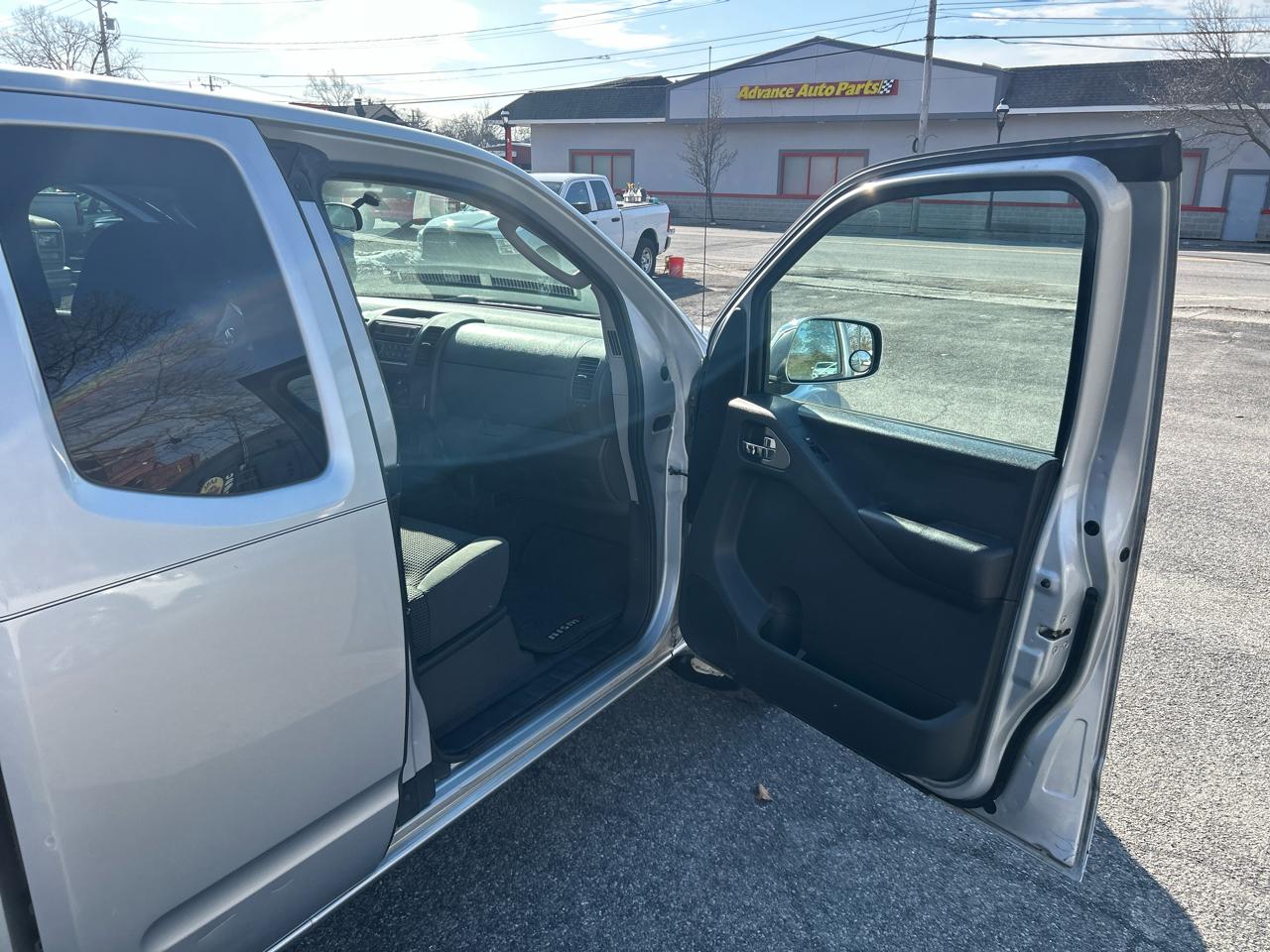 Nissan Frontier LE King Cab 2WD 2006