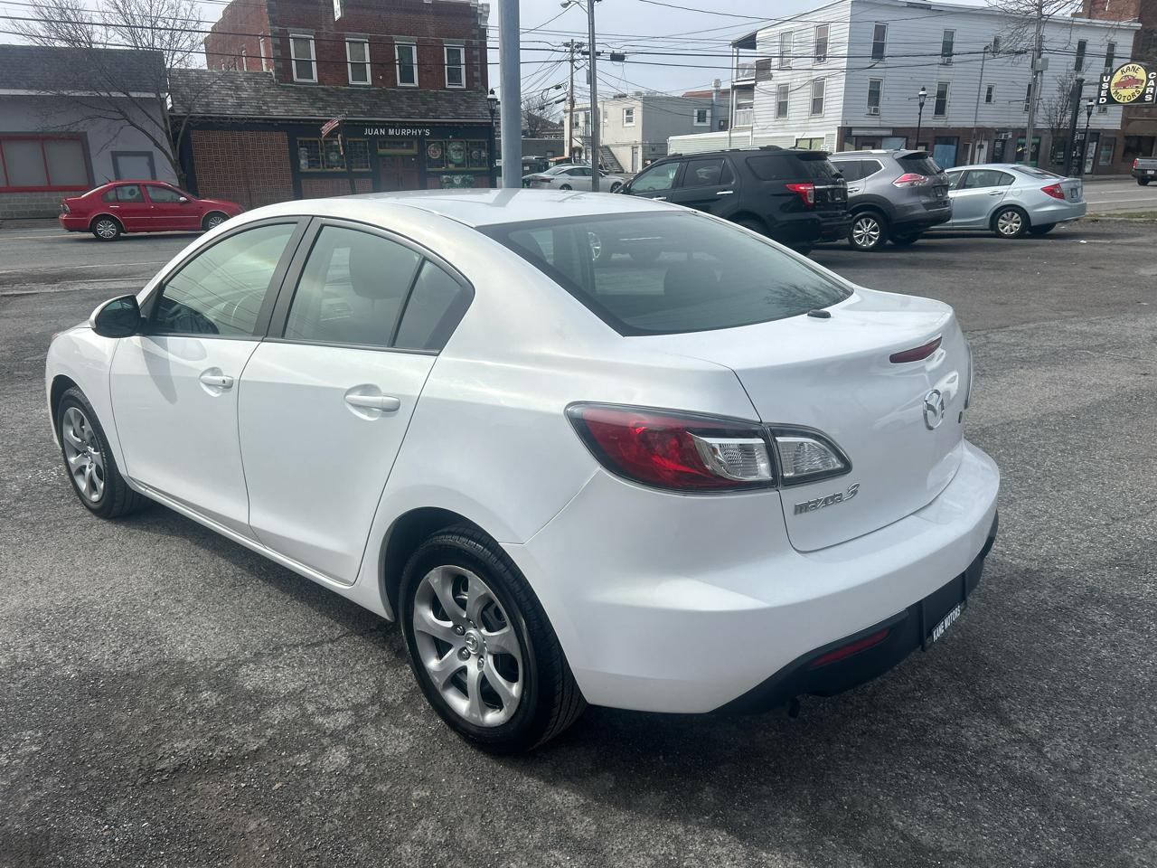 Mazda MAZDA3 i Sport 4-Door 2011