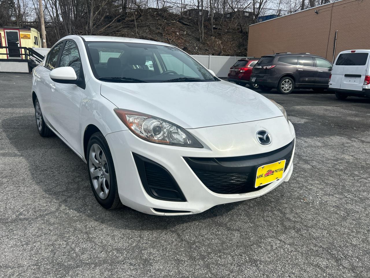 Mazda MAZDA3 i Sport 4-Door 2011