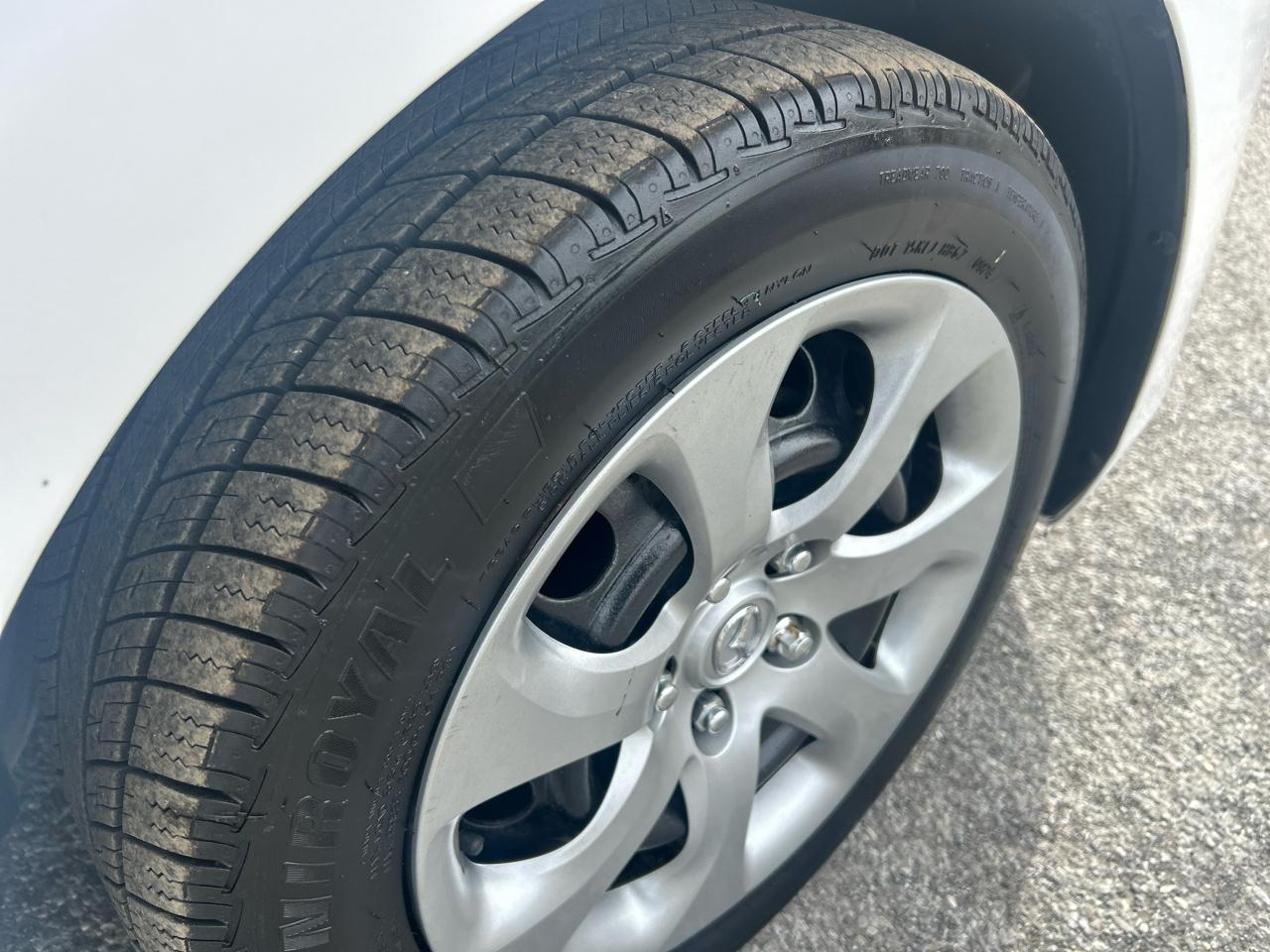 Mazda MAZDA3 i Sport 4-Door 2011