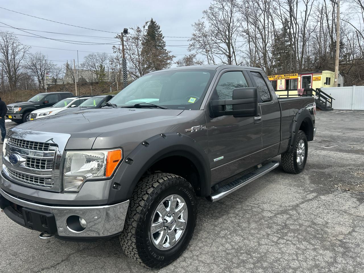 Ford F-150 4WD SuperCrew Flareside 157" XLT 2013
