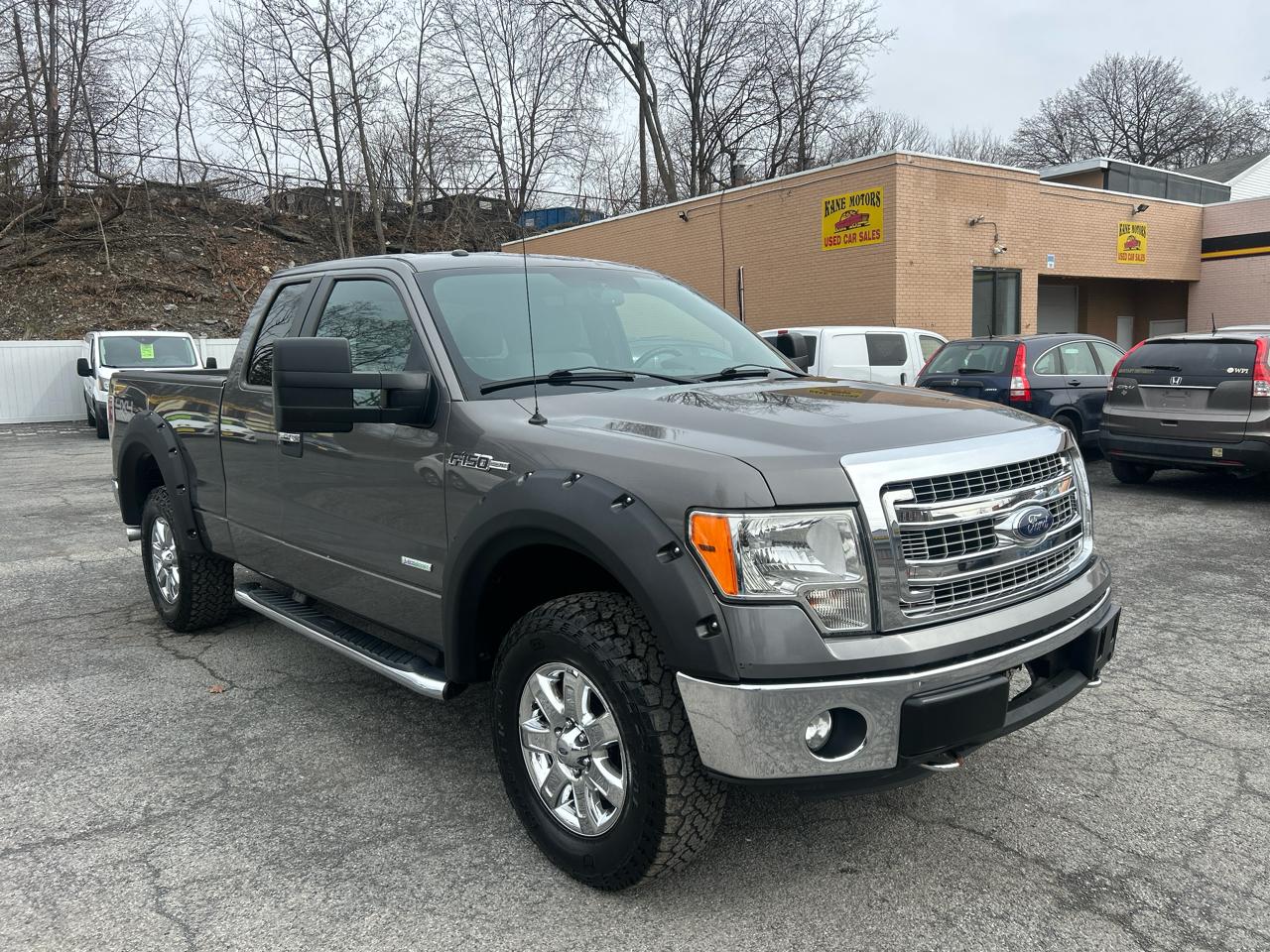 Ford F-150 4WD SuperCrew Flareside 157" XLT 2013