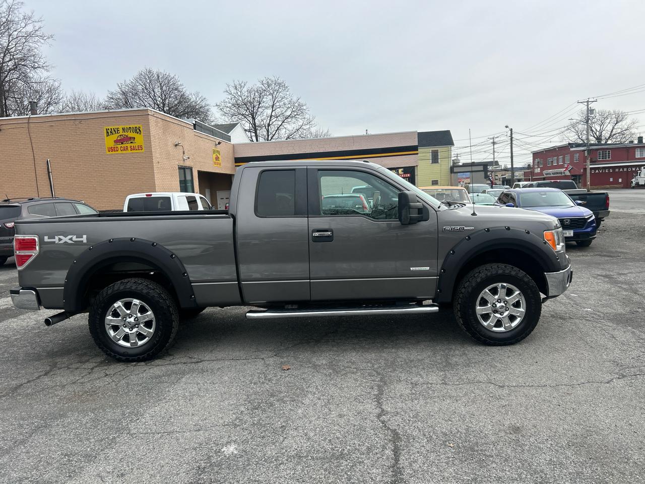 Ford F-150 4WD SuperCrew Flareside 157" XLT 2013