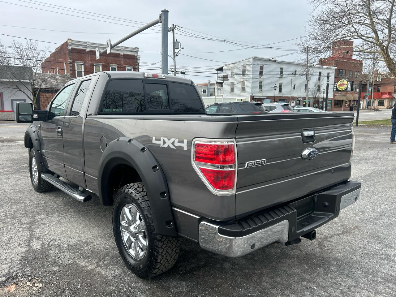 Ford F-150 4WD SuperCrew Flareside 157" XLT 2013