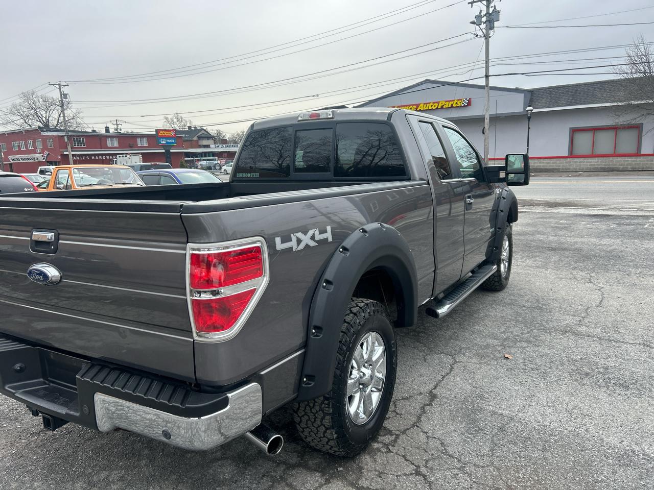 Ford F-150 4WD SuperCrew Flareside 157" XLT 2013