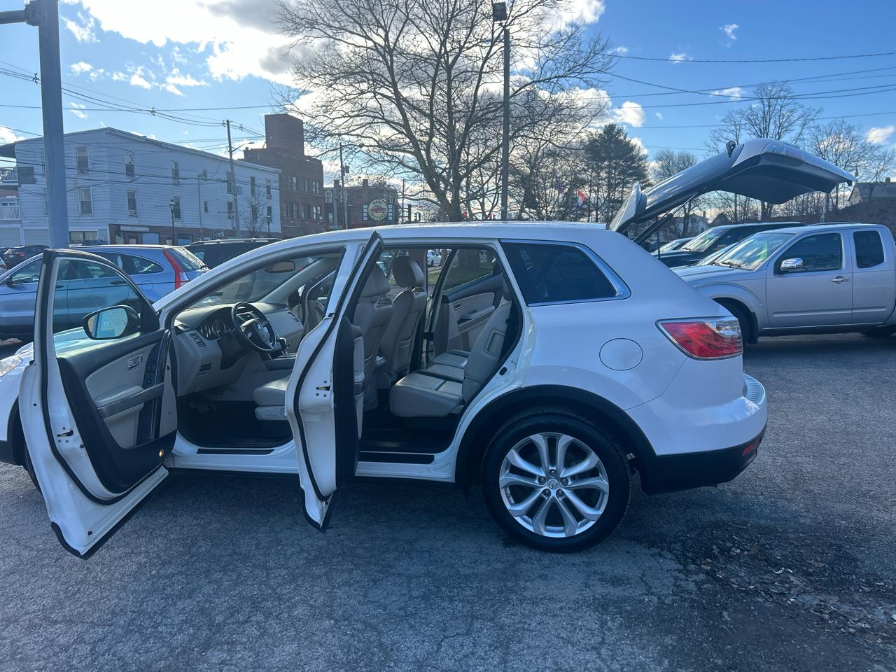 Mazda CX-9 Grand Touring AWD 2011