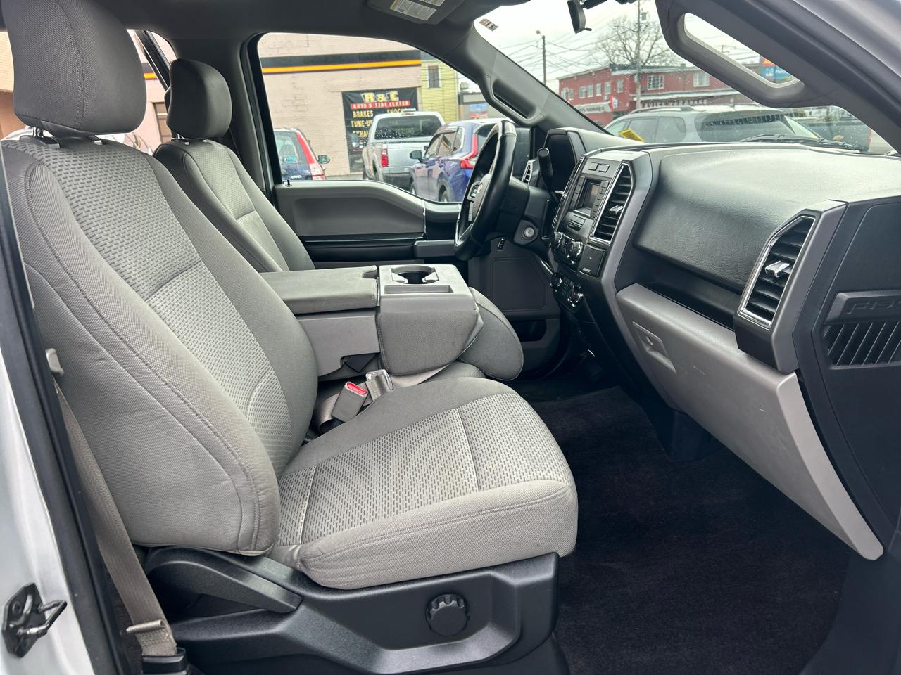 Ford F-150 2WD SuperCrew 157" XL 2016