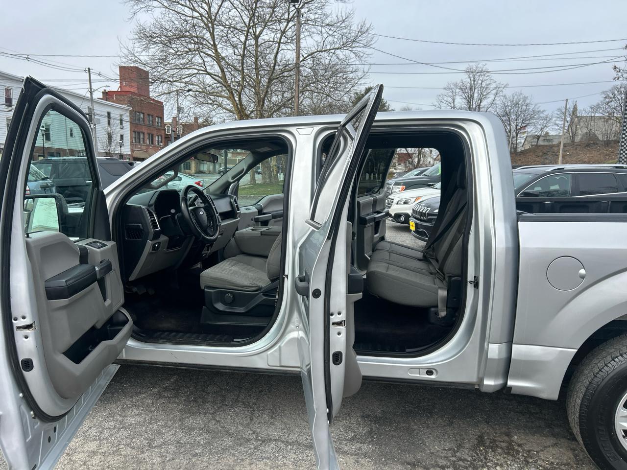 Ford F-150 2WD SuperCrew 157" XL 2016