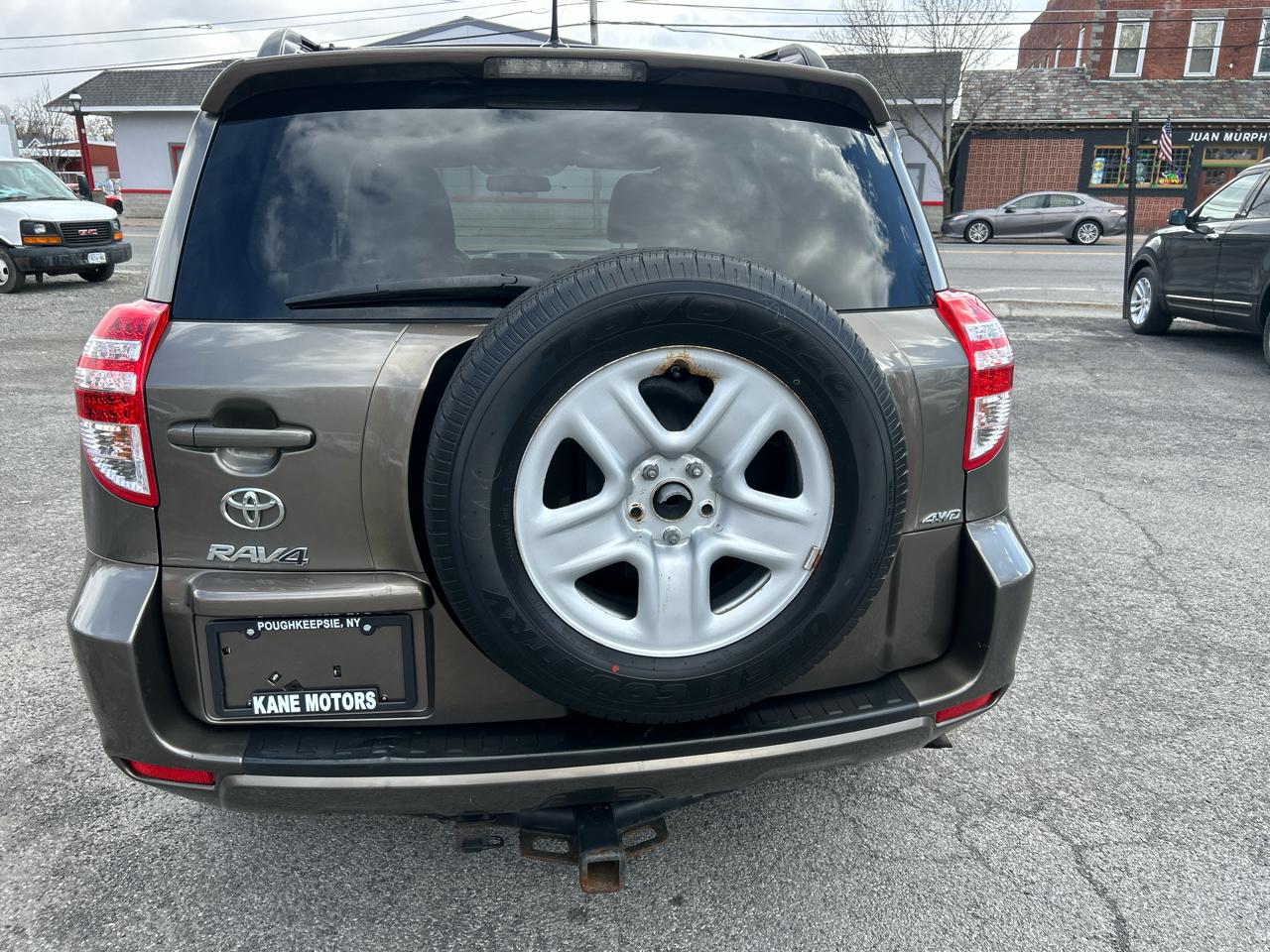 Toyota RAV4 Base I4 4WD 2012