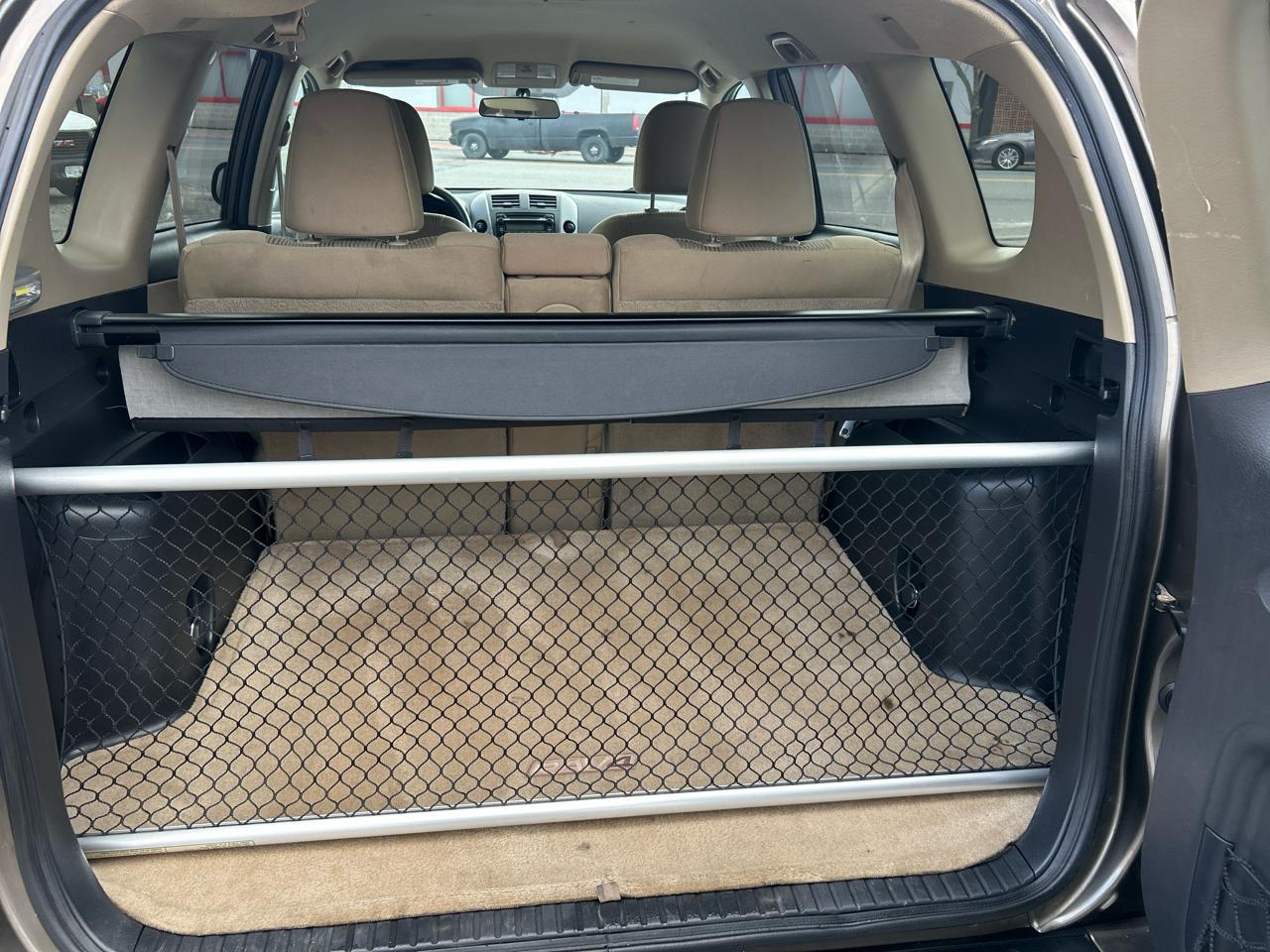 Toyota RAV4 Base I4 4WD 2012