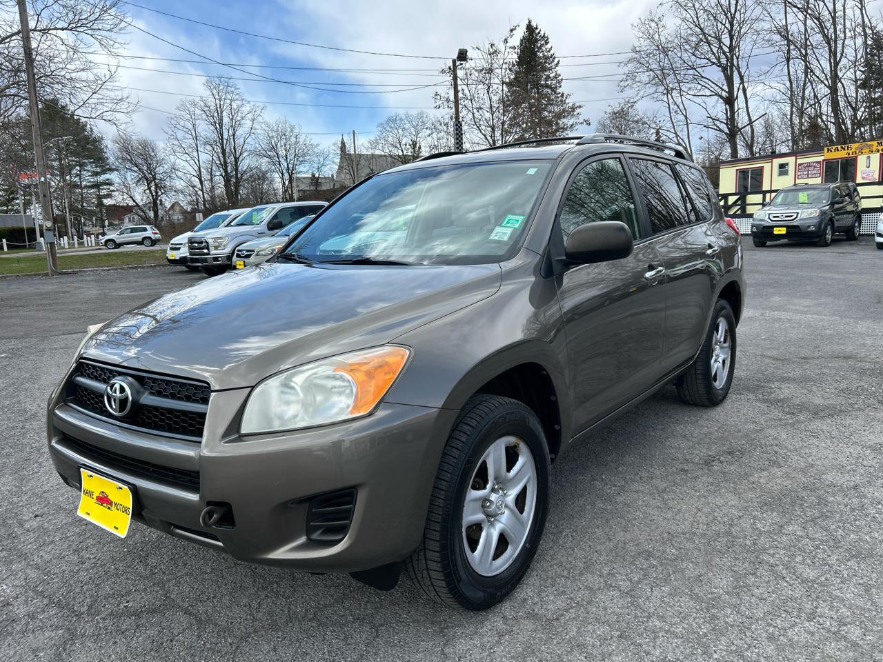 Toyota RAV4 Base I4 4WD 2012