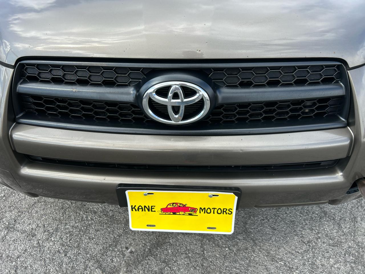 Toyota RAV4 Base I4 4WD 2012