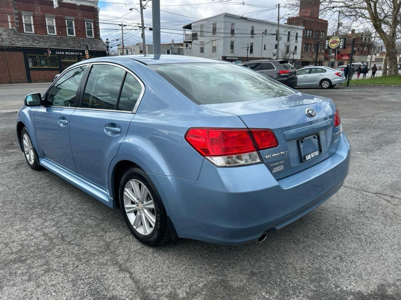 Subaru Legacy 2.5i Premium 2011