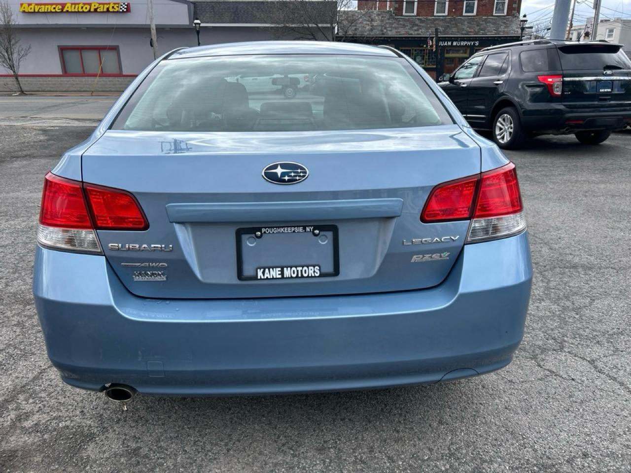 Subaru Legacy 2.5i Premium 2011