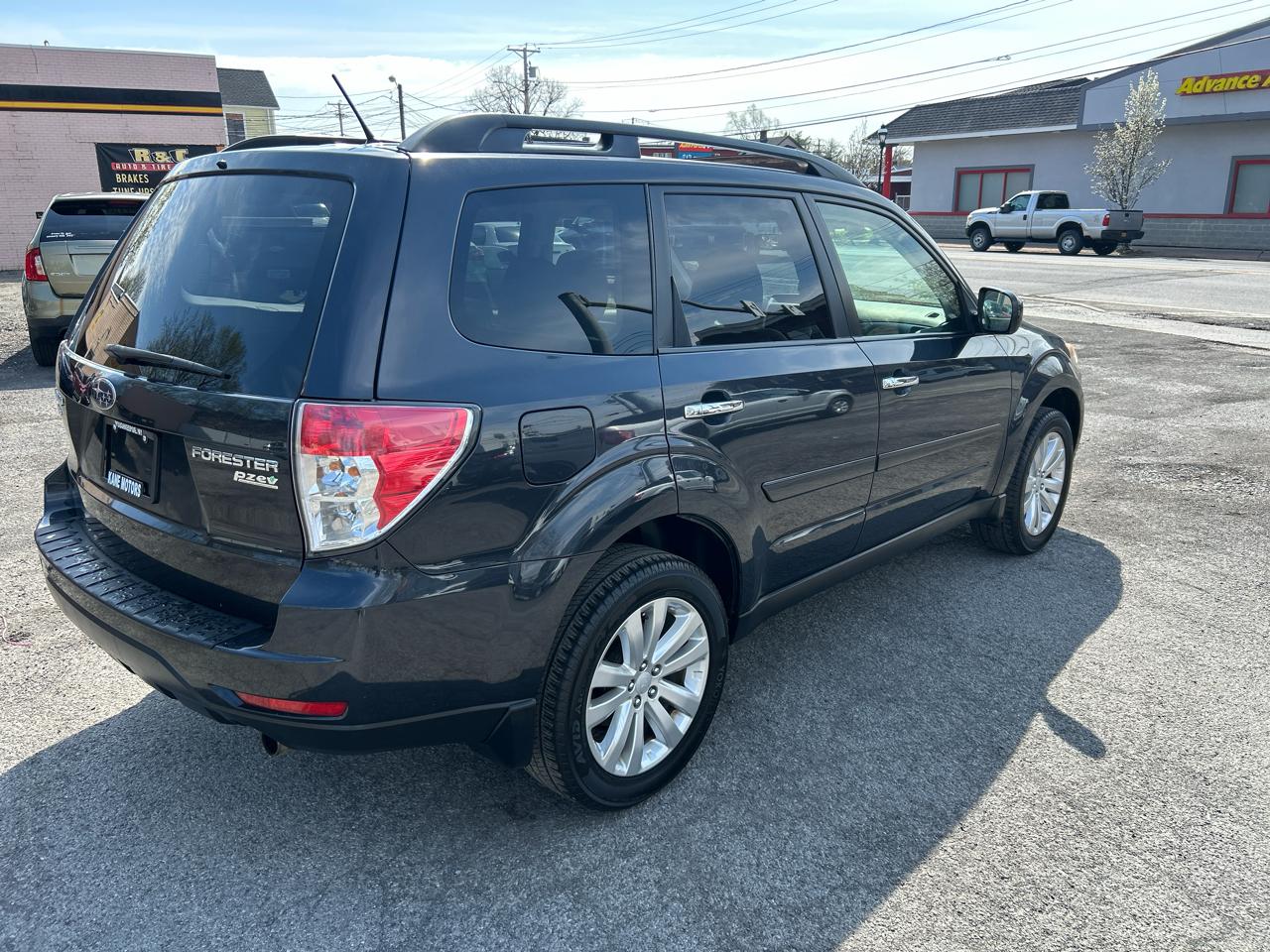 Subaru Forester 2.5X Limited 2013