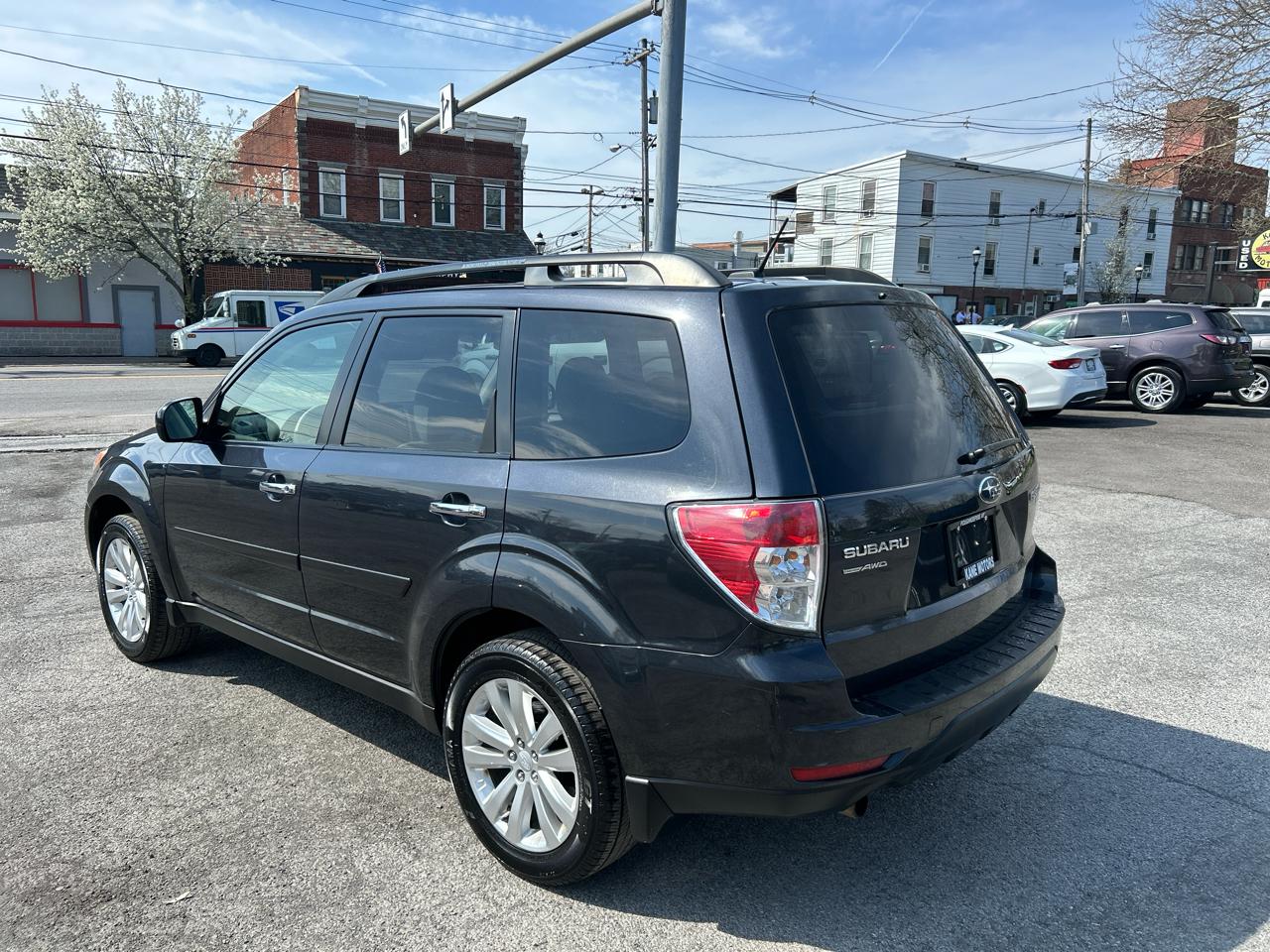 Subaru Forester 2.5X Limited 2013