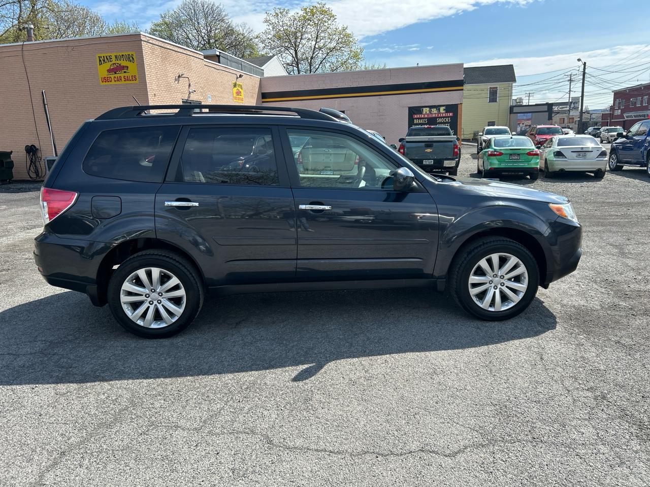 Subaru Forester 2.5X Limited 2013