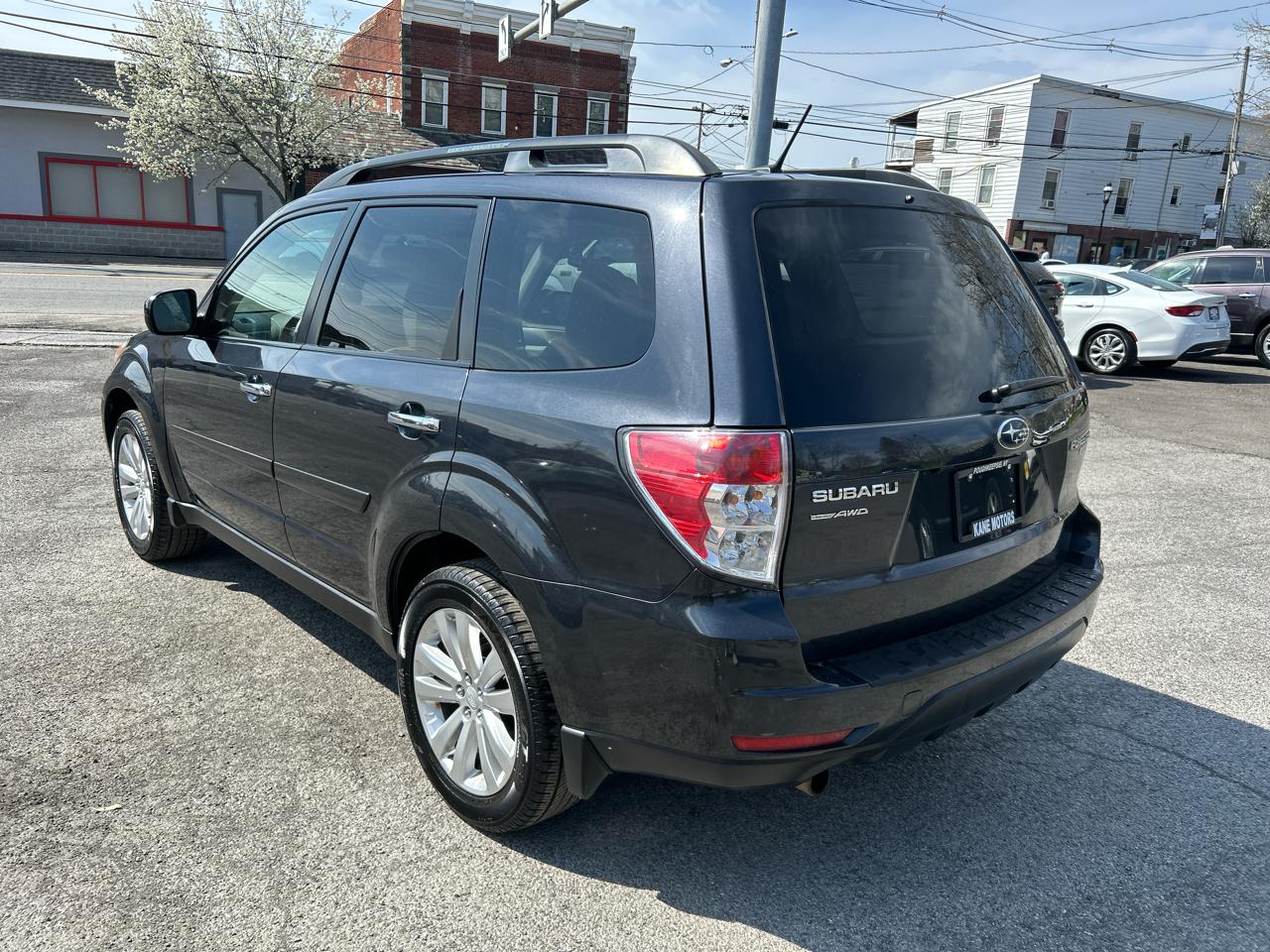 Subaru Forester 2.5X Limited 2013
