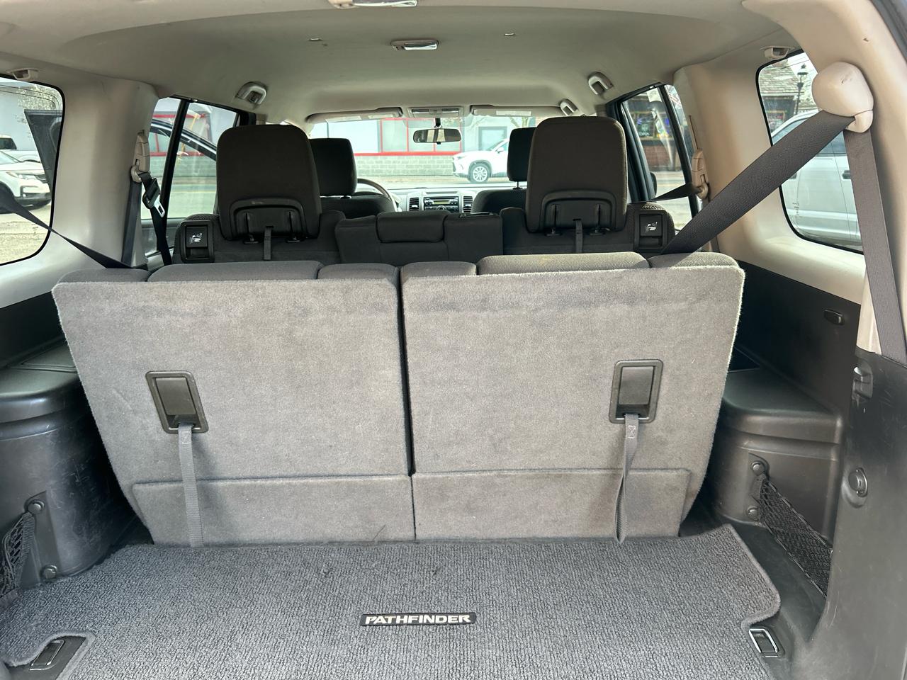 Nissan Pathfinder LE 4WD 2012