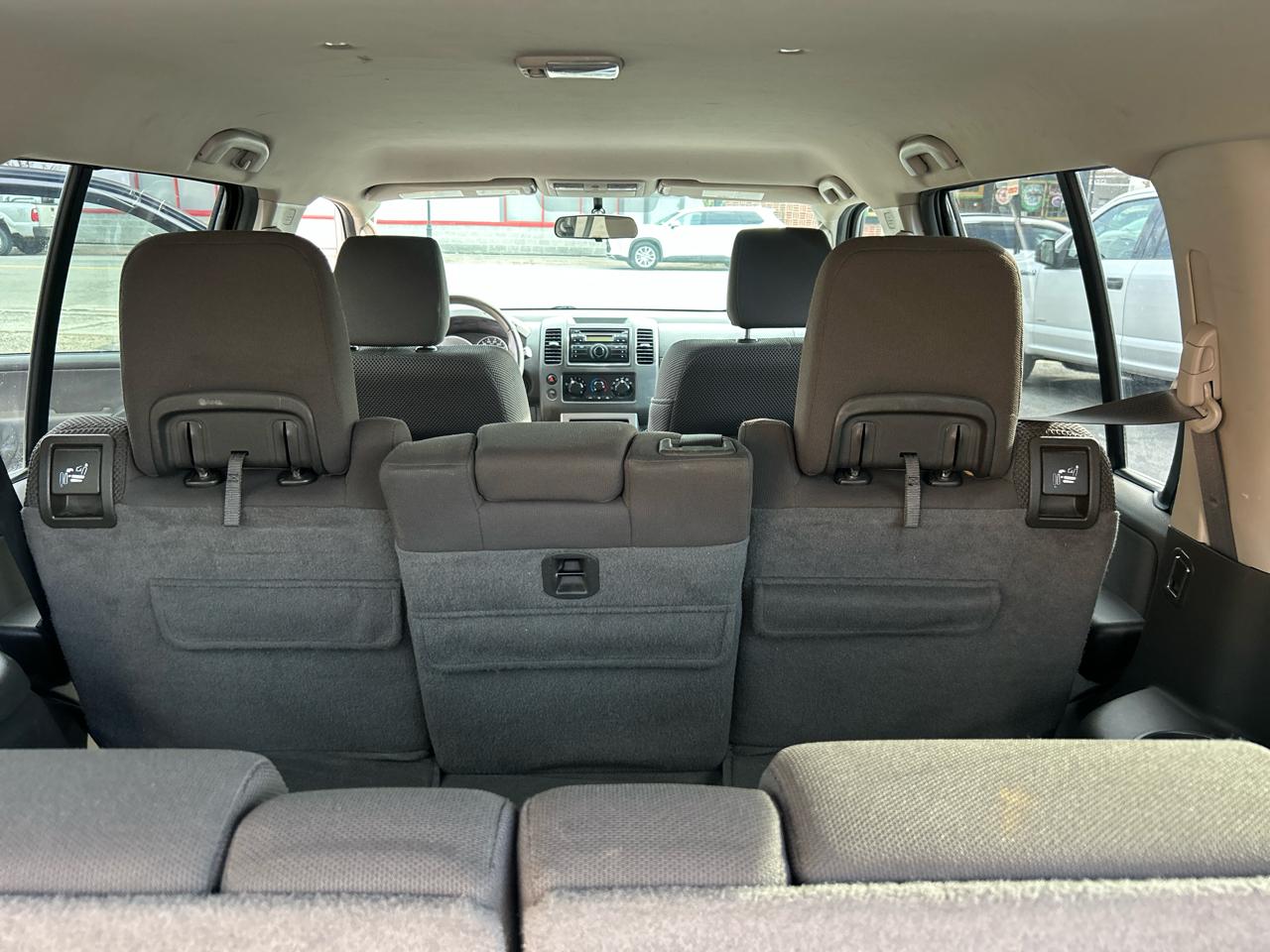 Nissan Pathfinder LE 4WD 2012