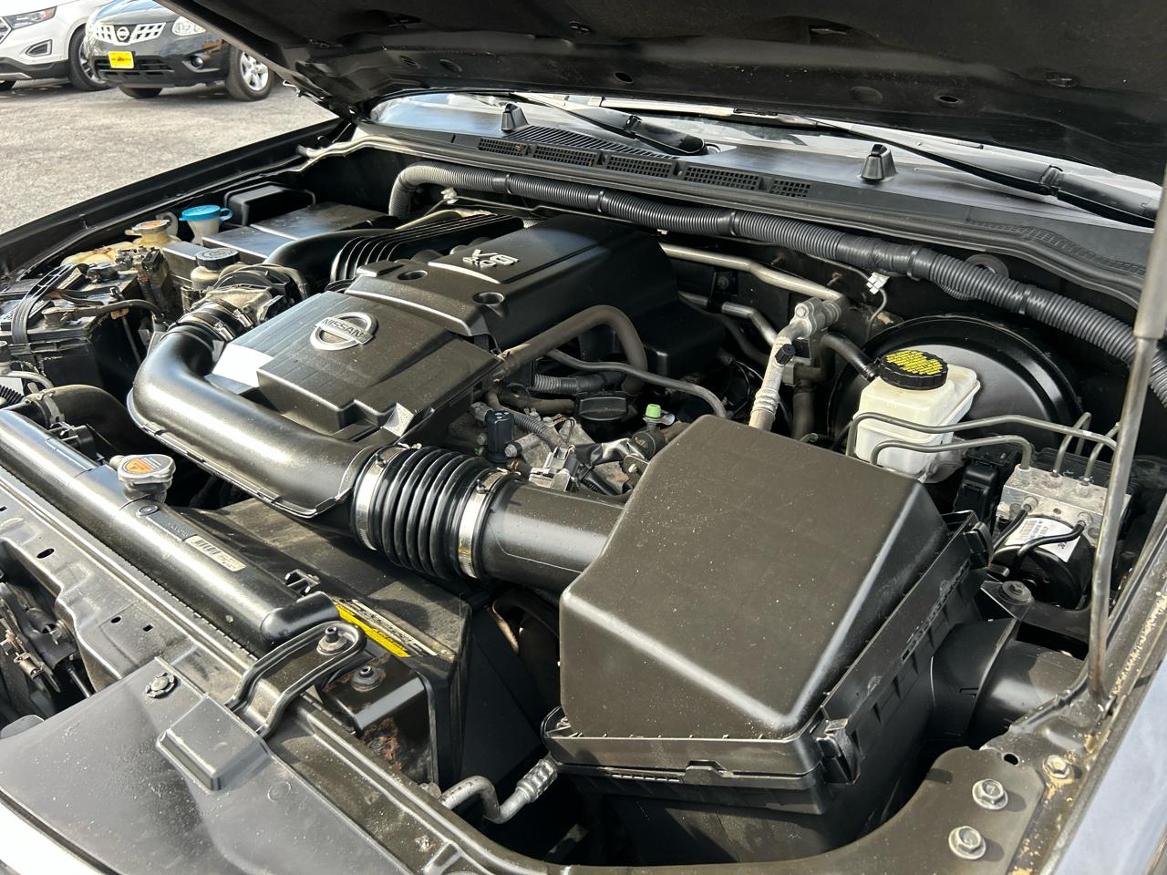 Nissan Pathfinder LE 4WD 2012