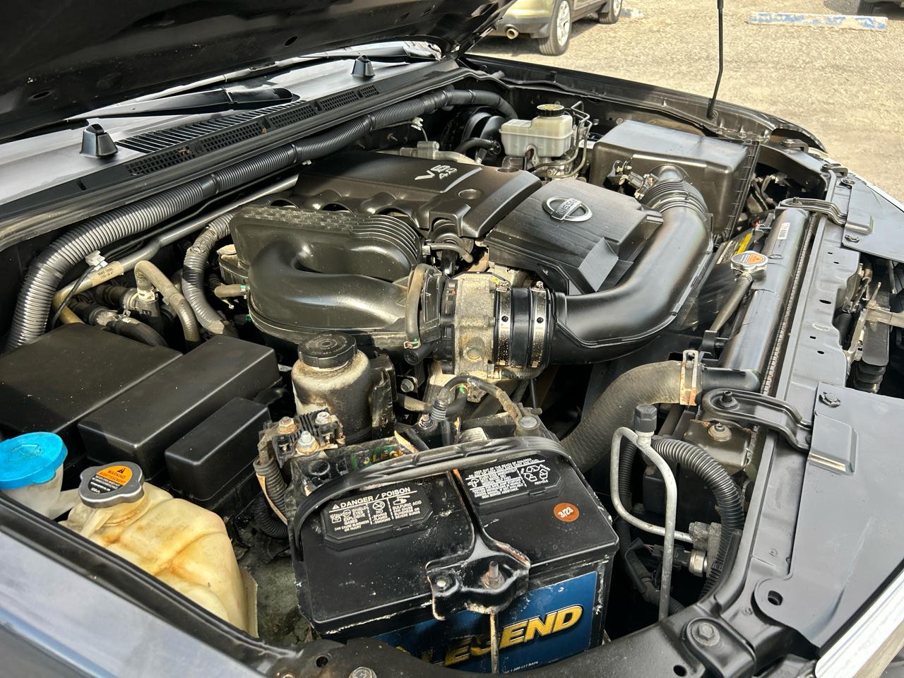 Nissan Pathfinder LE 4WD 2012