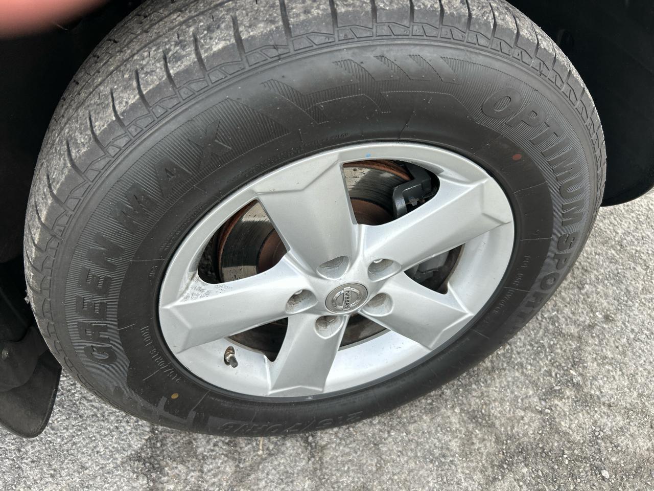 Nissan Rogue S AWD 2012