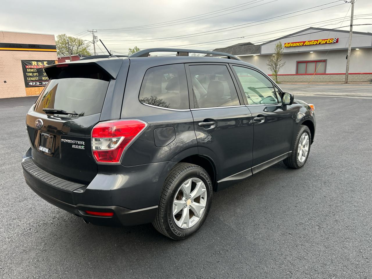 Subaru Forester 2.5i Limited 2015