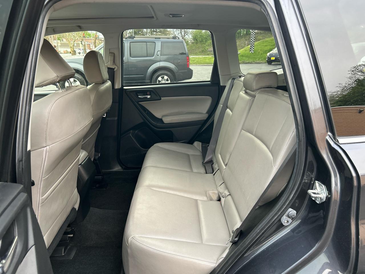 Subaru Forester 2.5i Limited 2015