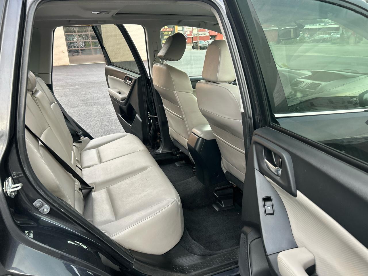 Subaru Forester 2.5i Limited 2015
