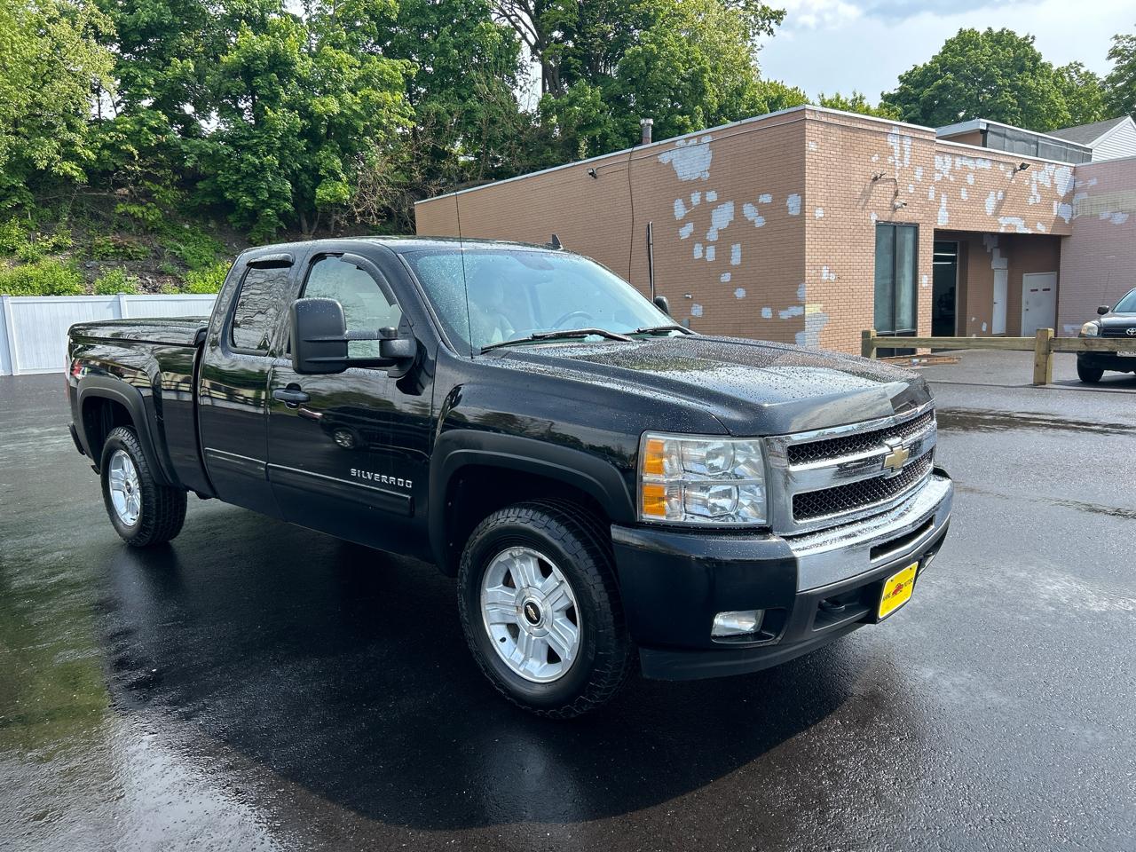 Chevrolet Silverado 1500 LT Ext. Cab Long Box 4WD 2011